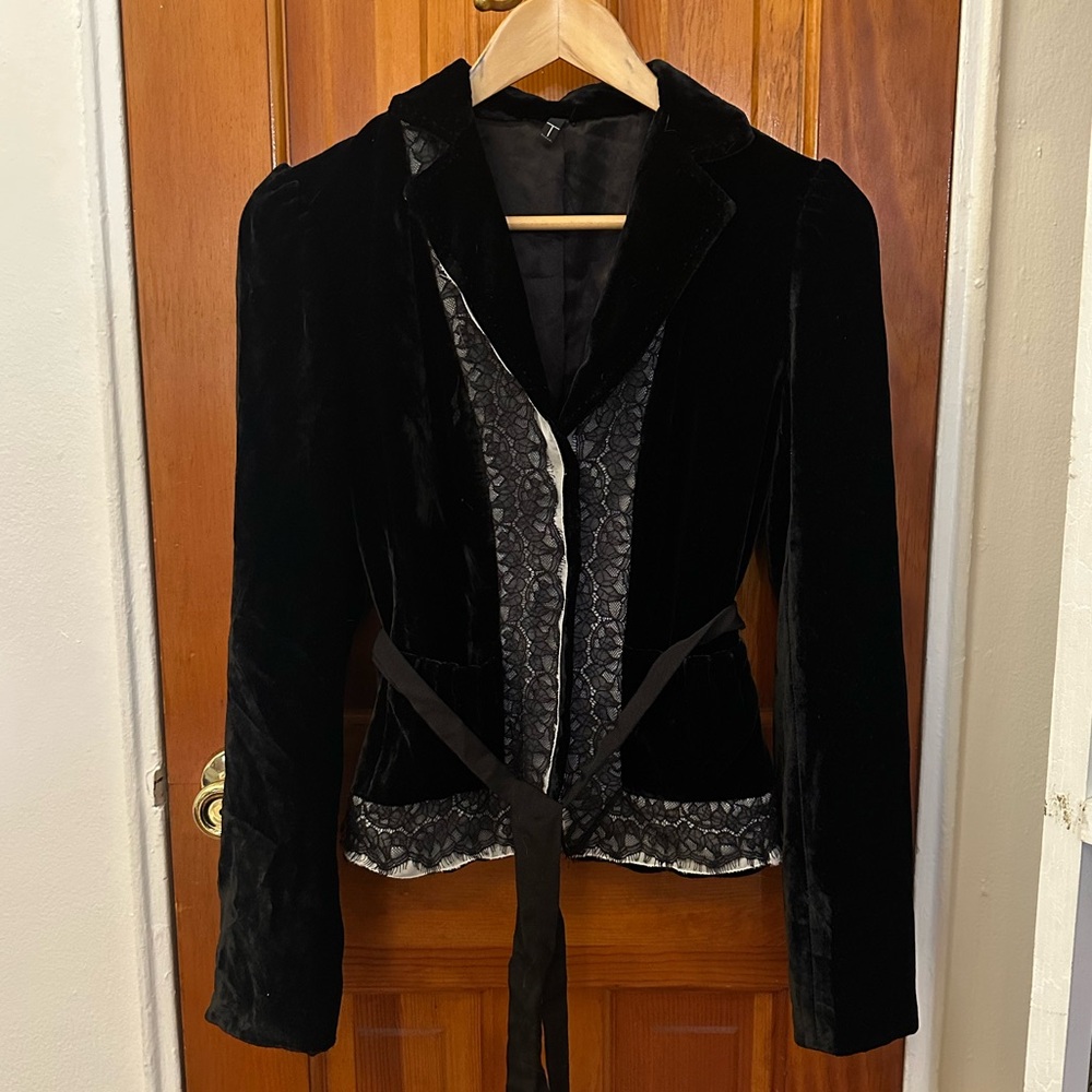 Tahari 3 Button Black Silk Velvet Women's Blazer